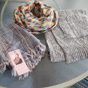 NFINITY Multicolor and Gray Scarves Set